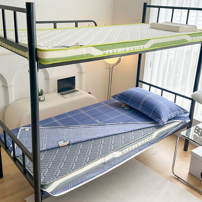 91家纺网 家纺一手货源 找家纺 凌云家纺 2025春夏新款13372全棉纯棉学生床套款三件套上下铺宿舍六件套一整套 心有灵犀