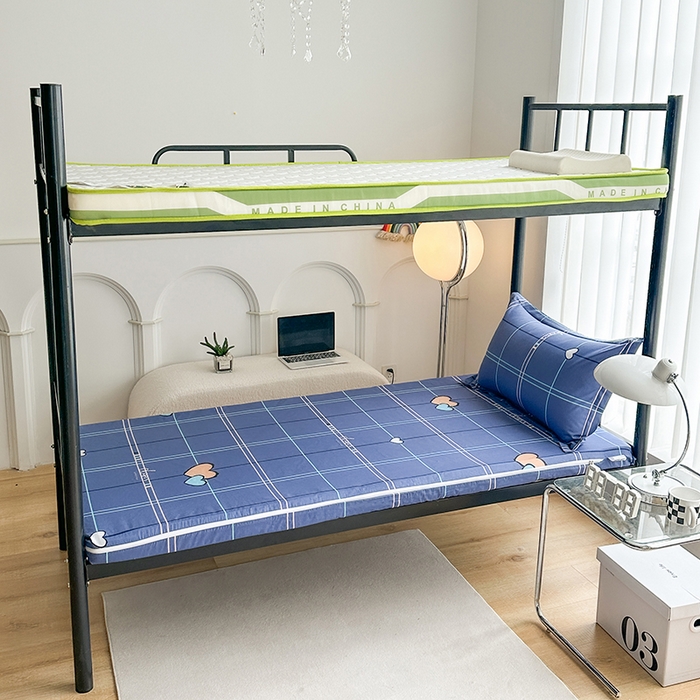 91家纺网 家纺一手货源 找家纺 凌云家纺 2025春夏新款13372全棉纯棉学生床套款三件套上下铺宿舍六件套一整套 心有灵犀