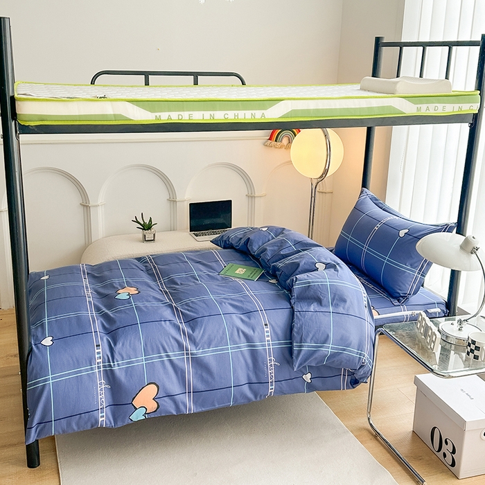 91家纺网 家纺一手货源 找家纺 凌云家纺 2025春夏新款13372全棉纯棉学生床套款三件套上下铺宿舍六件套一整套 心有灵犀