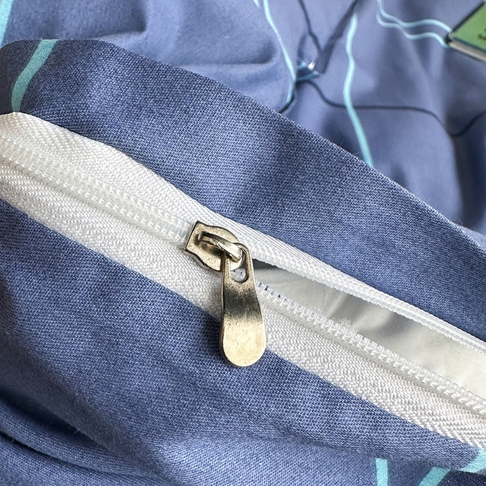 91家纺网 家纺一手货源 找家纺 凌云家纺 2025春夏新款13372全棉纯棉学生床套款三件套上下铺宿舍六件套一整套 心有灵犀