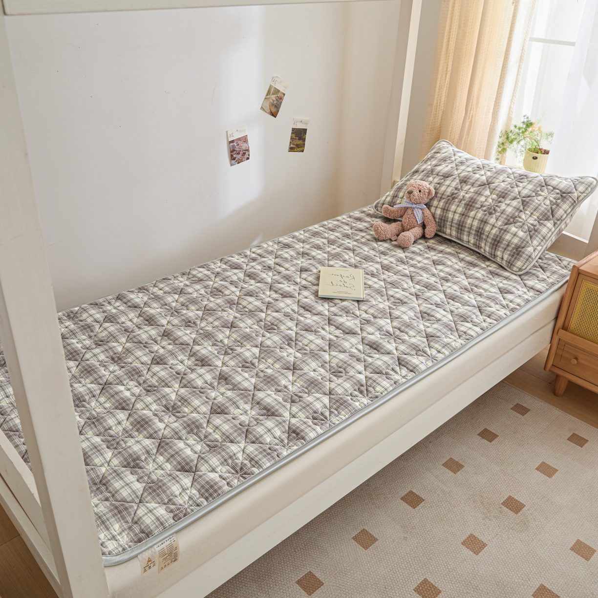 91家纺网 家纺一手货源 找家纺 （总）芬晴家纺 2025新款A类大豆格子床垫-学生床