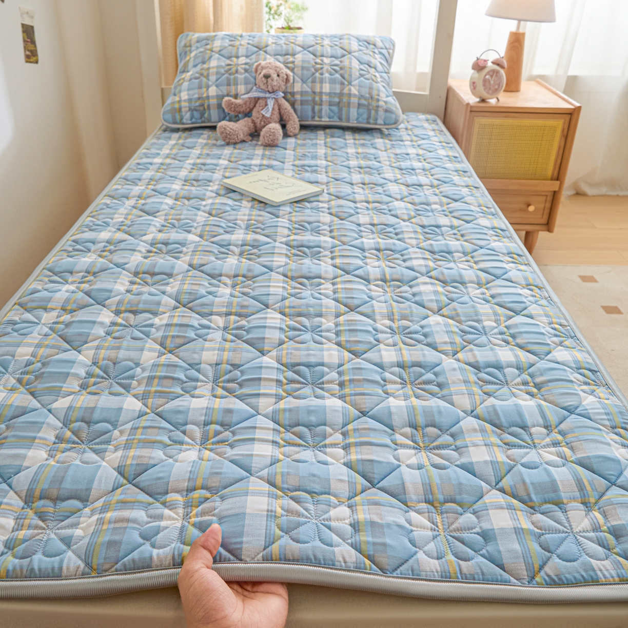 91家纺网 家纺一手货源 找家纺 （总）芬晴家纺 2025新款A类大豆格子床垫-学生床