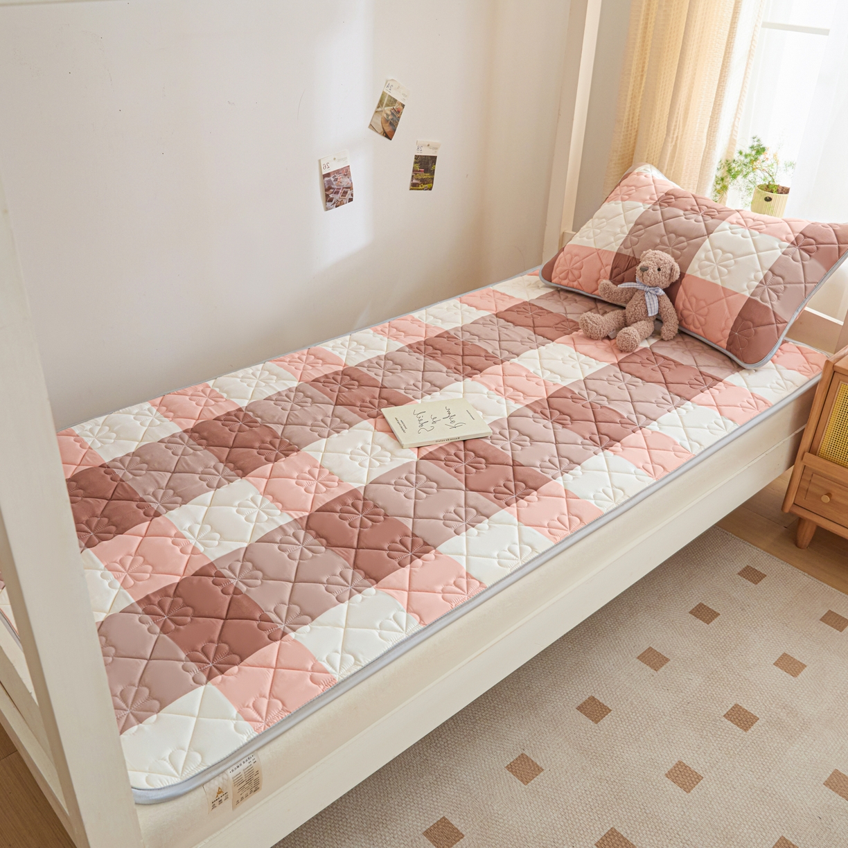 91家纺网 家纺一手货源 找家纺 芬晴家纺 2025新款A类大豆格子床垫-学生床 橙大格