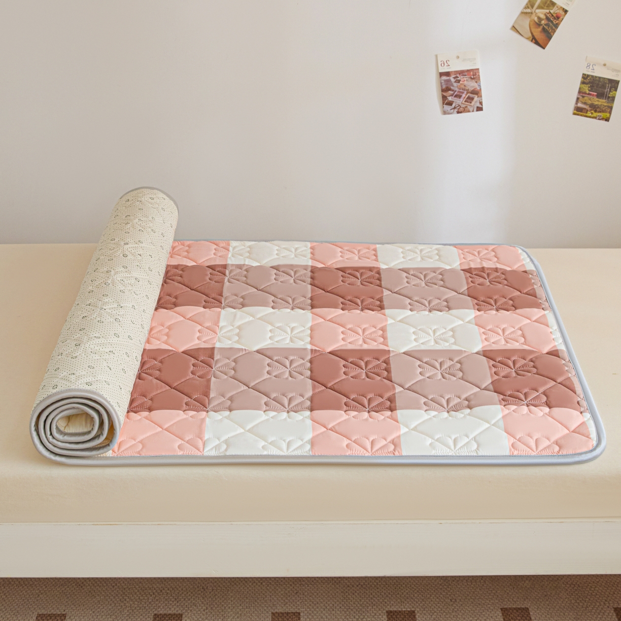 91家纺网 家纺一手货源 找家纺 芬晴家纺 2025新款A类大豆格子床垫-学生床 橙大格