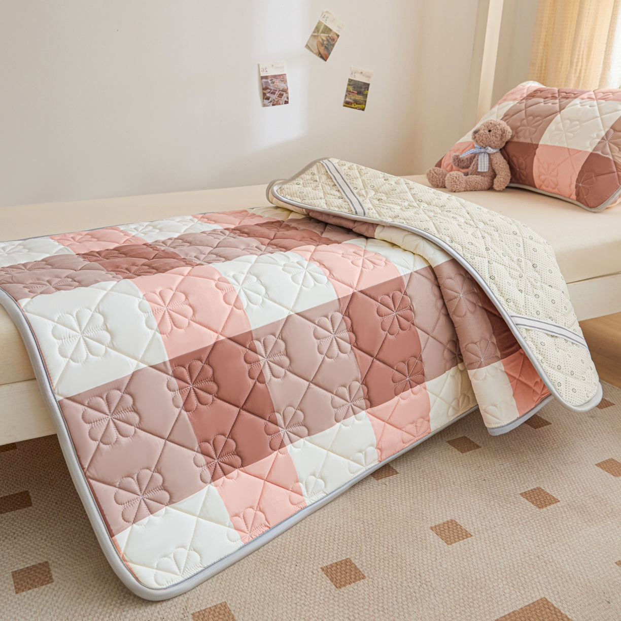 91家纺网 家纺一手货源 找家纺 芬晴家纺 2025新款A类大豆格子床垫-学生床 橙大格