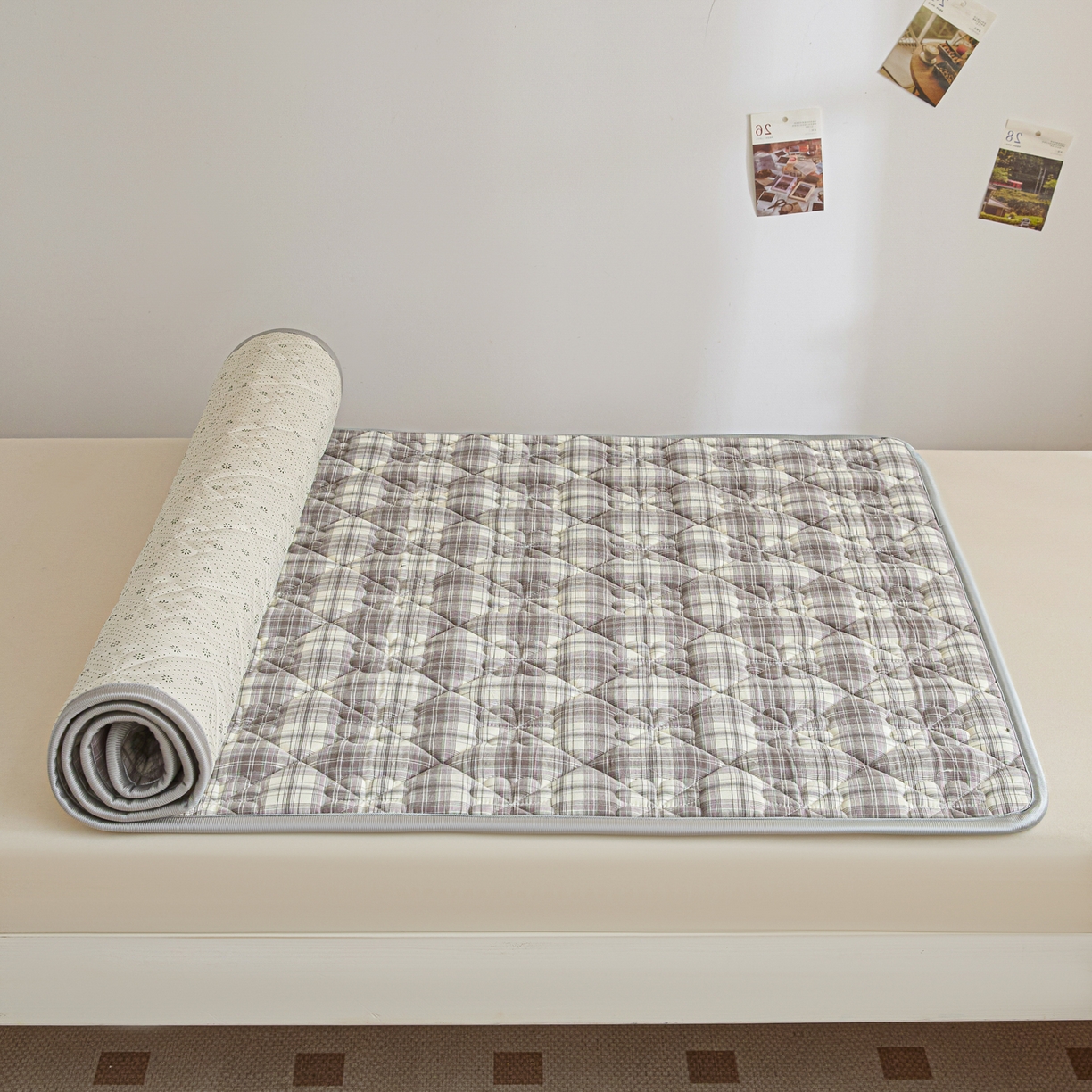 91家纺网 家纺一手货源 找家纺 芬晴家纺 2025新款A类大豆格子床垫-学生床 柏林