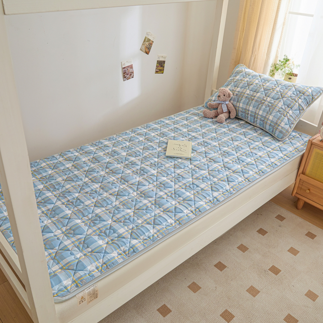 91家纺网 家纺一手货源 找家纺 芬晴家纺 2025新款A类大豆格子床垫-学生床 简夕兰