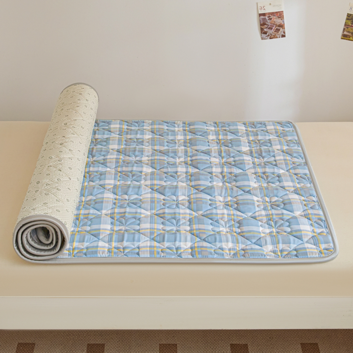 91家纺网 家纺一手货源 找家纺 芬晴家纺 2025新款A类大豆格子床垫-学生床 简夕兰