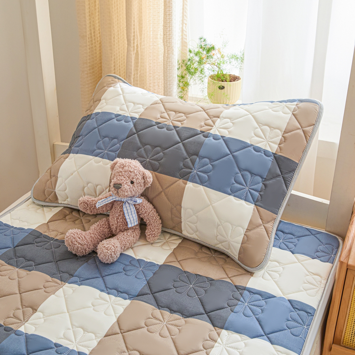 91家纺网 家纺一手货源 找家纺 芬晴家纺 2025新款A类大豆格子床垫-学生床 蓝大格