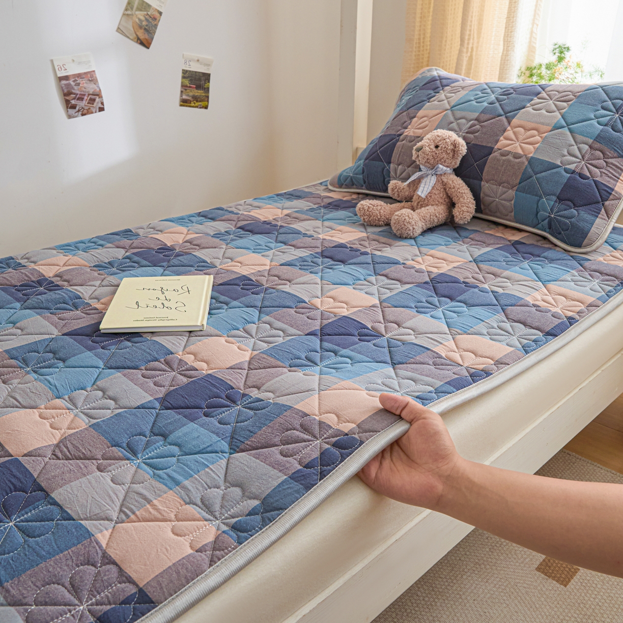 91家纺网 家纺一手货源 找家纺 芬晴家纺 2025新款A类大豆格子床垫-学生床 英伦