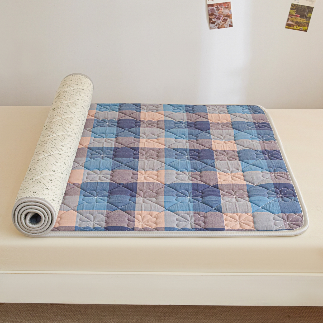 91家纺网 家纺一手货源 找家纺 芬晴家纺 2025新款A类大豆格子床垫-学生床 英伦