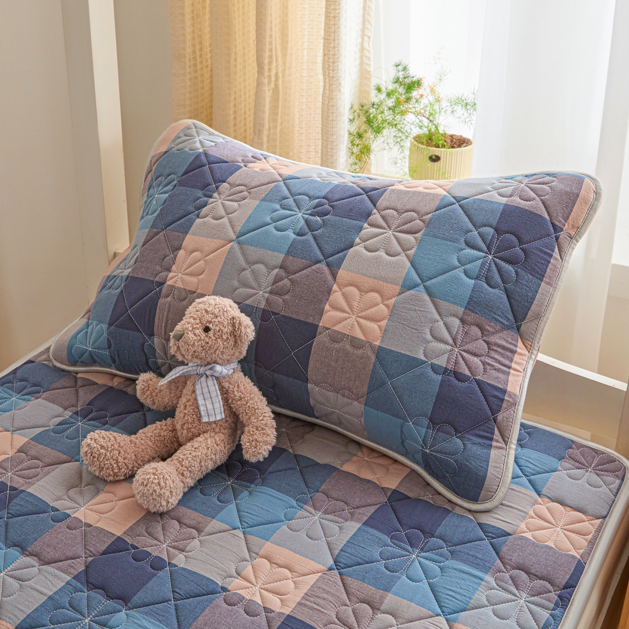 91家纺网 家纺一手货源 找家纺 芬晴家纺 2025新款A类大豆格子床垫-学生床 英伦