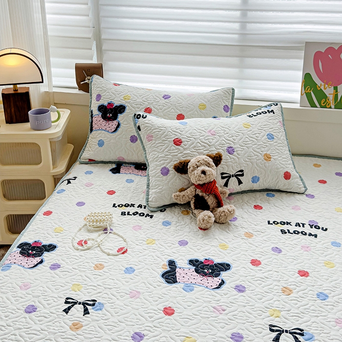 91家纺网 家纺一手货源 找家纺 纽缦家纺 2025春夏新款夹棉床笠单床笠 波点小狗