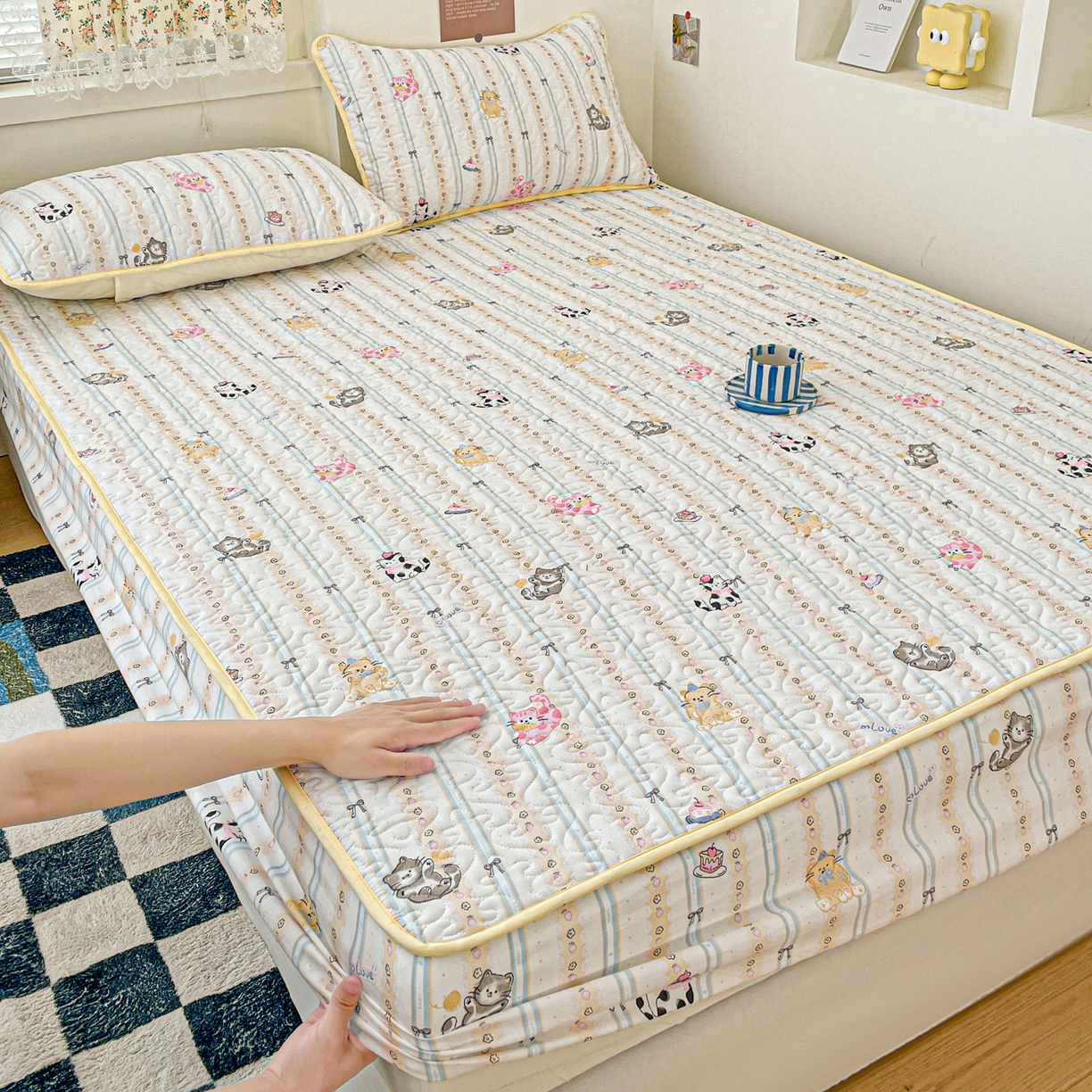 纽缦家纺 2025春夏新款夹棉床笠单床笠 草莓猫饼