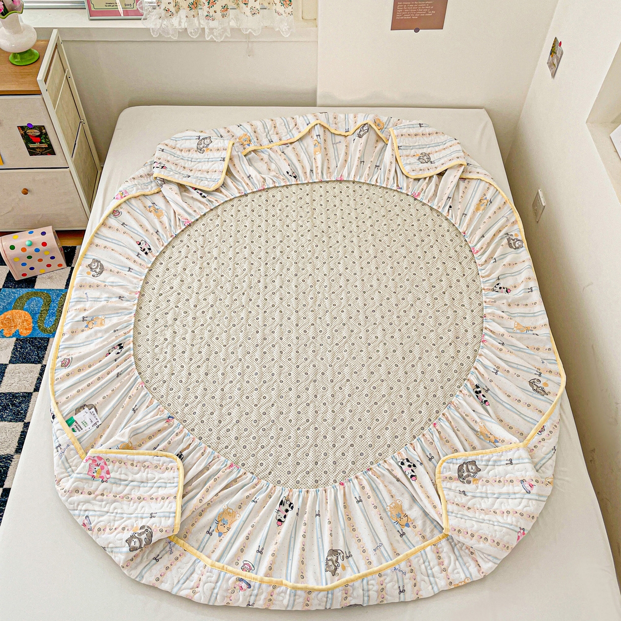 91家纺网 家纺一手货源 找家纺 纽缦家纺 2025春夏新款夹棉床笠单床笠 草莓猫饼