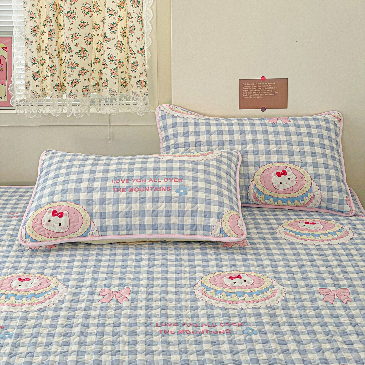 91家纺网 家纺一手货源 找家纺 纽缦家纺 2025春夏新款夹棉床笠单床笠 蛋糕蓝格kt