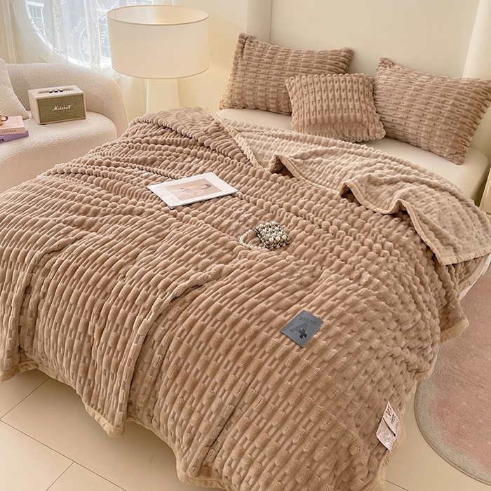 91家纺网 家纺一手货源 找家纺 楼兰公主 2025新款竹节绒毛毯 卡其色