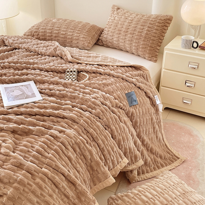 91家纺网 家纺一手货源 找家纺 楼兰公主 2025新款竹节绒毛毯 卡其色