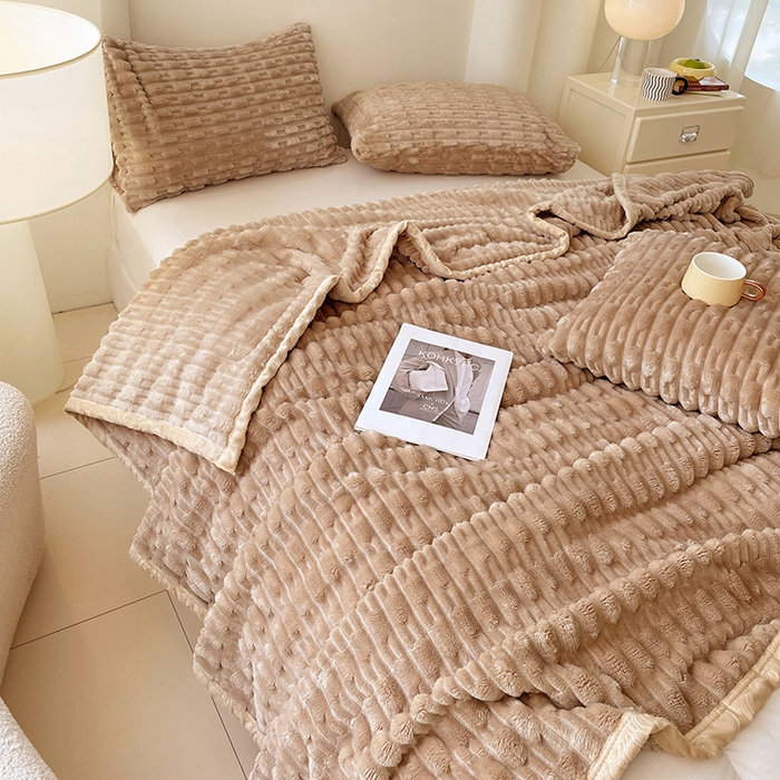 91家纺网 家纺一手货源 找家纺 楼兰公主 2025新款竹节绒毛毯 卡其色