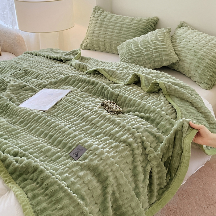 91家纺网 家纺一手货源 找家纺 楼兰公主 2025新款竹节绒毛毯 抹茶绿