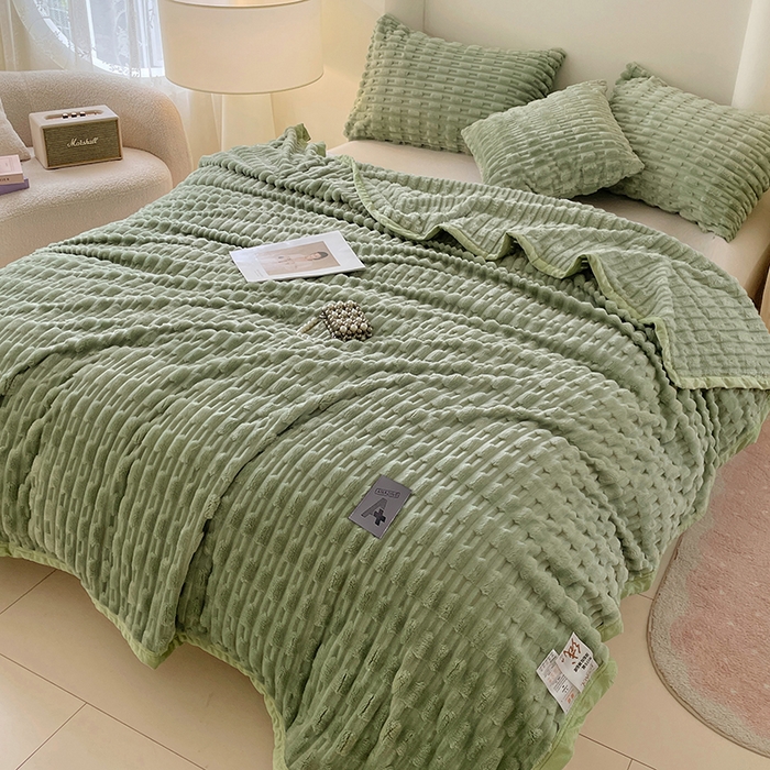 91家纺网 家纺一手货源 找家纺 楼兰公主 2025新款竹节绒毛毯 抹茶绿