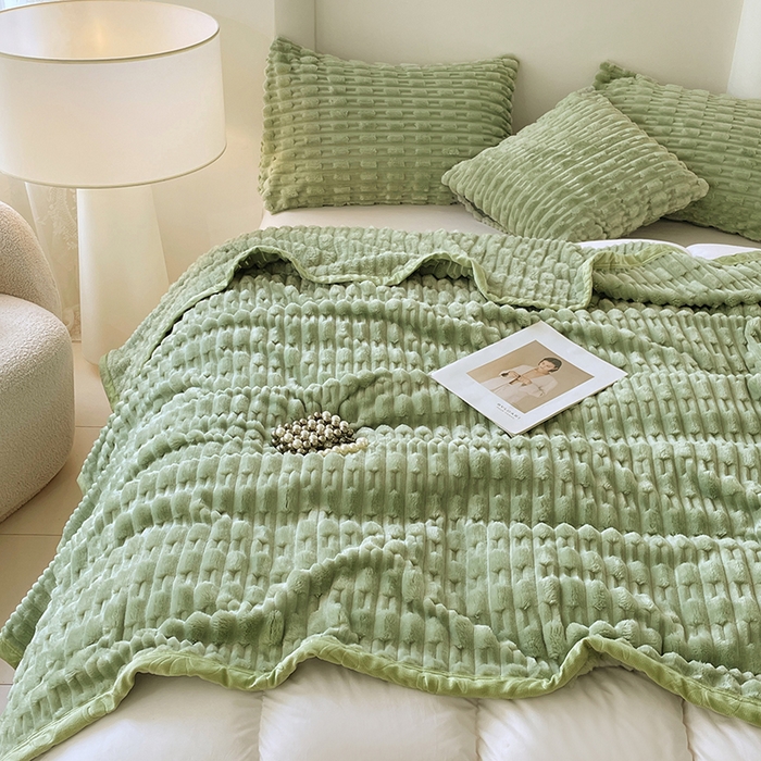 91家纺网 家纺一手货源 找家纺 楼兰公主 2025新款竹节绒毛毯 抹茶绿