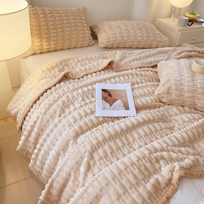 91家纺网 家纺一手货源 找家纺 楼兰公主 2025新款竹节绒毛毯 奶油咖