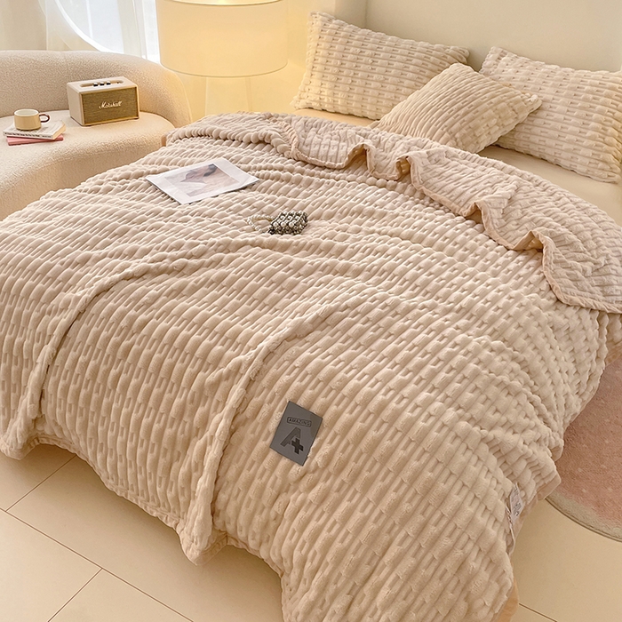 91家纺网 家纺一手货源 找家纺 楼兰公主 2025新款竹节绒毛毯 奶油咖