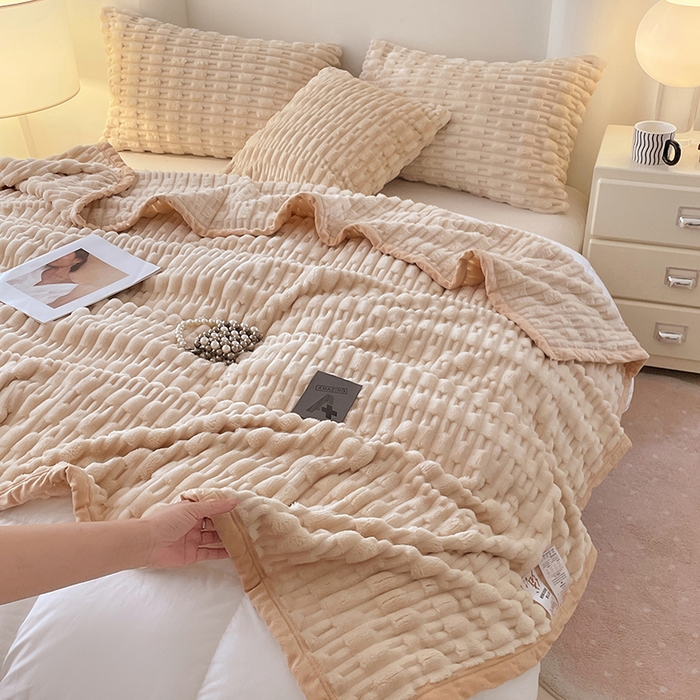 91家纺网 家纺一手货源 找家纺 楼兰公主 2025新款竹节绒毛毯 奶油咖