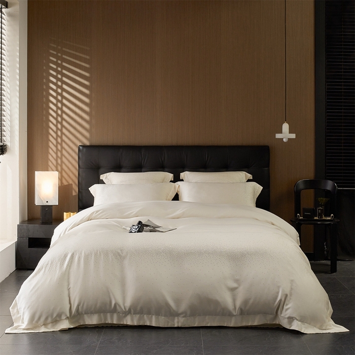 91家纺网 家纺一手货源 找家纺 鼎飞2025新款长绒棉烫钻四件套 皇家梦境-象牙米