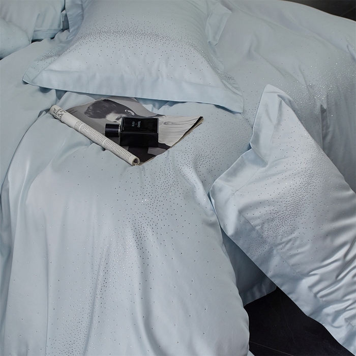 91家纺网 家纺一手货源 找家纺 鼎飞2025新款长绒棉烫钻四件套 皇家梦境-水雾蓝