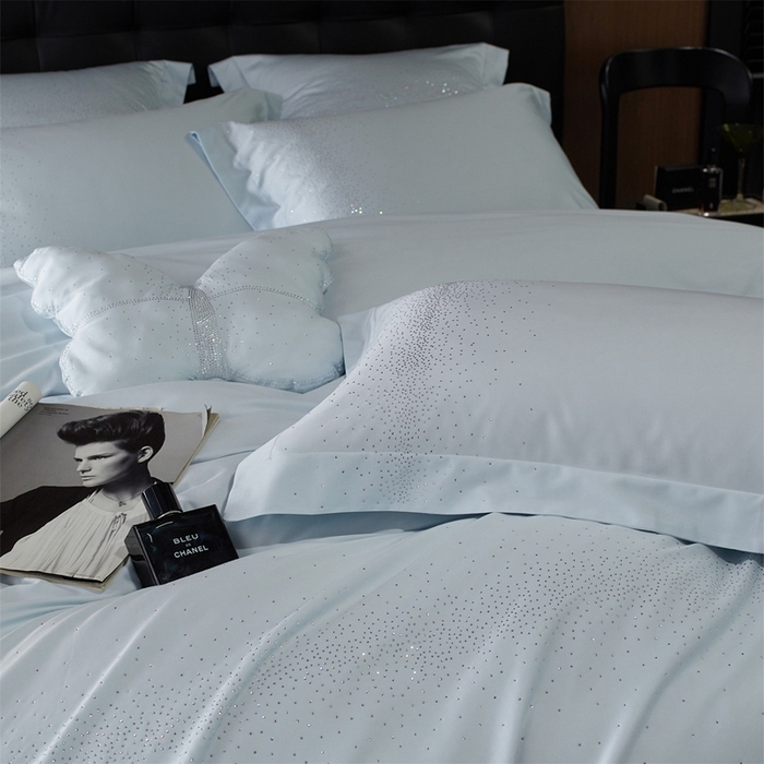 91家纺网 家纺一手货源 找家纺 鼎飞2025新款长绒棉烫钻四件套 皇家梦境-水雾蓝
