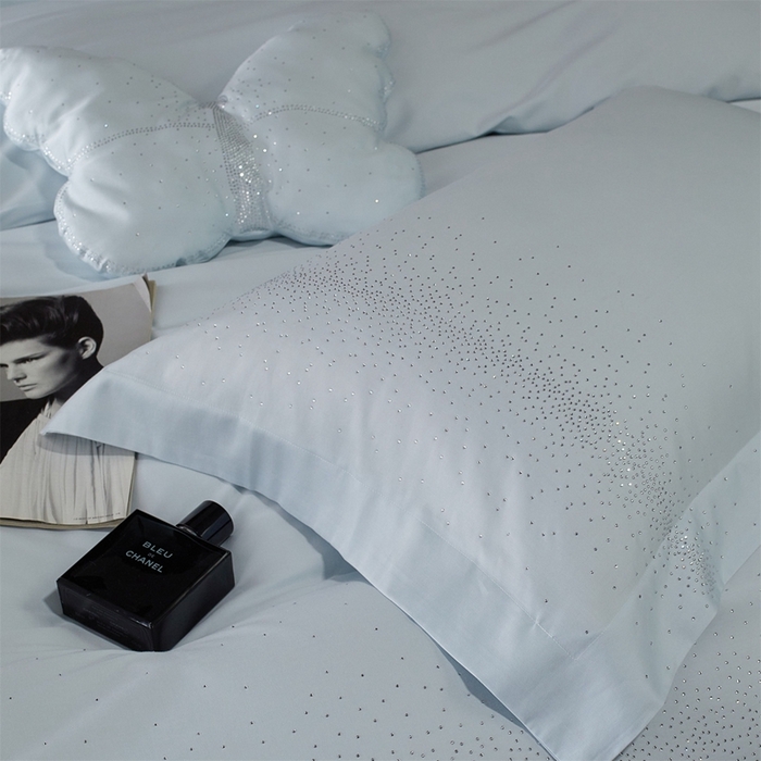 91家纺网 家纺一手货源 找家纺 鼎飞2025新款长绒棉烫钻四件套 皇家梦境-水雾蓝