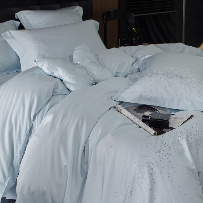 91家纺网 家纺一手货源 找家纺 鼎飞2025新款长绒棉烫钻四件套 皇家梦境-水雾蓝