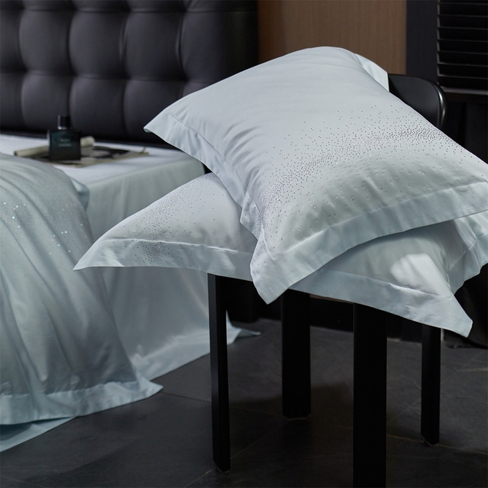 91家纺网 家纺一手货源 找家纺 鼎飞2025新款长绒棉烫钻四件套 皇家梦境-水雾蓝