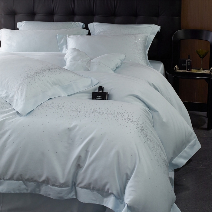91家纺网 家纺一手货源 找家纺 鼎飞2025新款长绒棉烫钻四件套 皇家梦境-水雾蓝