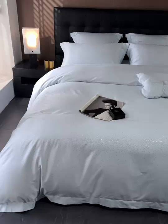 91家纺网 家纺一手货源 找家纺 鼎飞2025新款长绒棉烫钻四件套 皇家梦境-水雾蓝