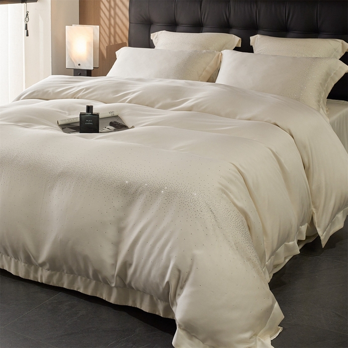 91家纺网 家纺一手货源 找家纺 鼎飞2025新款长绒棉烫钻四件套 皇家梦境-象牙米