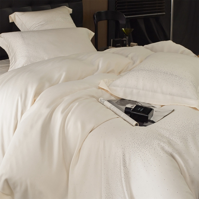 91家纺网 家纺一手货源 找家纺 鼎飞2025新款长绒棉烫钻四件套 皇家梦境-象牙米