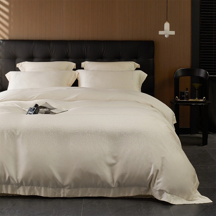 91家纺网 家纺一手货源 找家纺 鼎飞2025新款长绒棉烫钻四件套 皇家梦境-象牙米