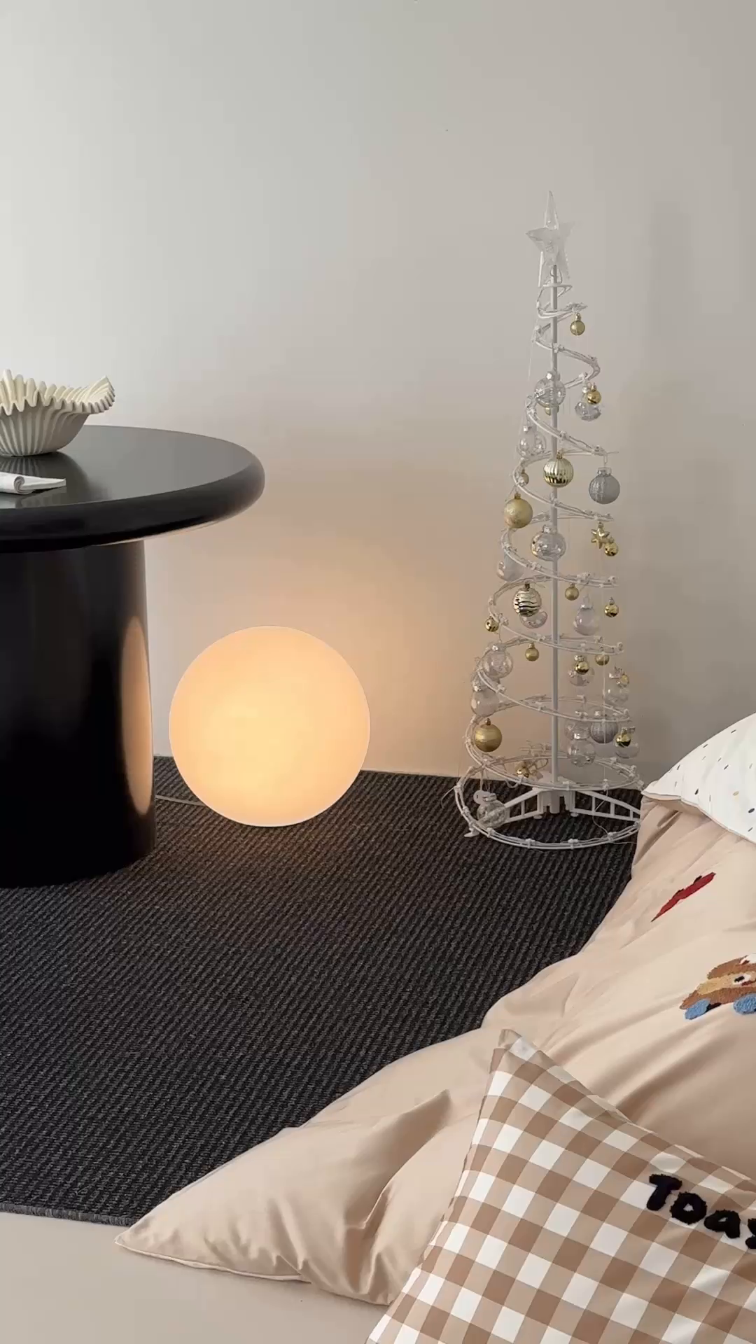 91家纺网 家纺一手货源 找家纺 时光里2025新款100S卡通风贡缎毛巾绣四件套-第一波 蛋糕先生