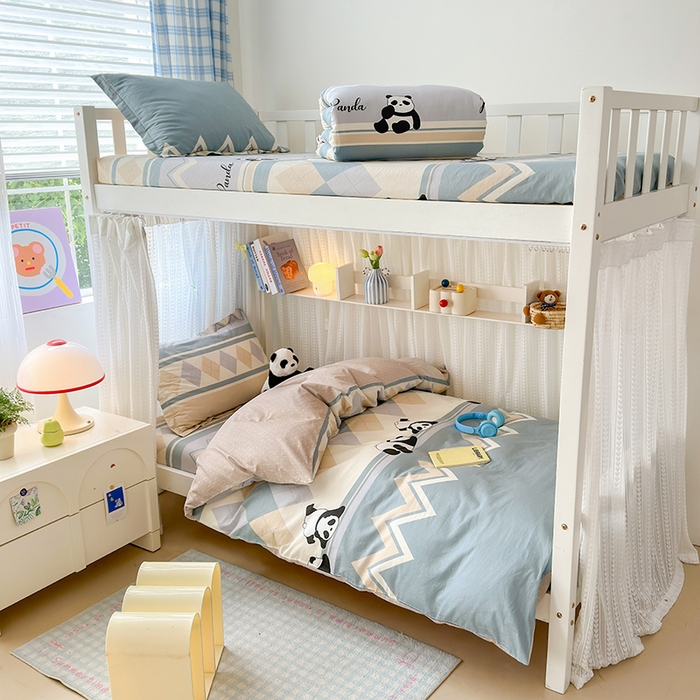 91家纺网 家纺一手货源 找家纺 拾物记 2025新款A类棉学生印花三件套 调皮熊猫