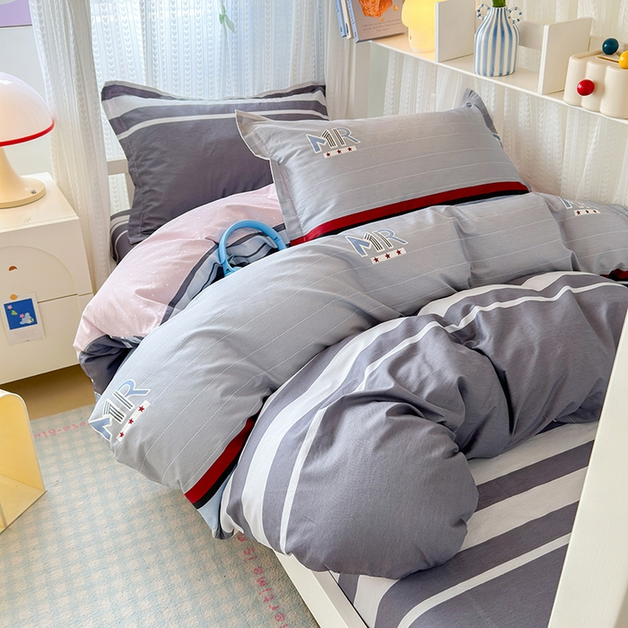 91家纺网 家纺一手货源 找家纺 拾物记 2025新款A类棉学生印花三件套 凡克