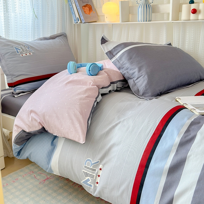 91家纺网 家纺一手货源 找家纺 拾物记 2025新款A类棉学生印花三件套 凡克