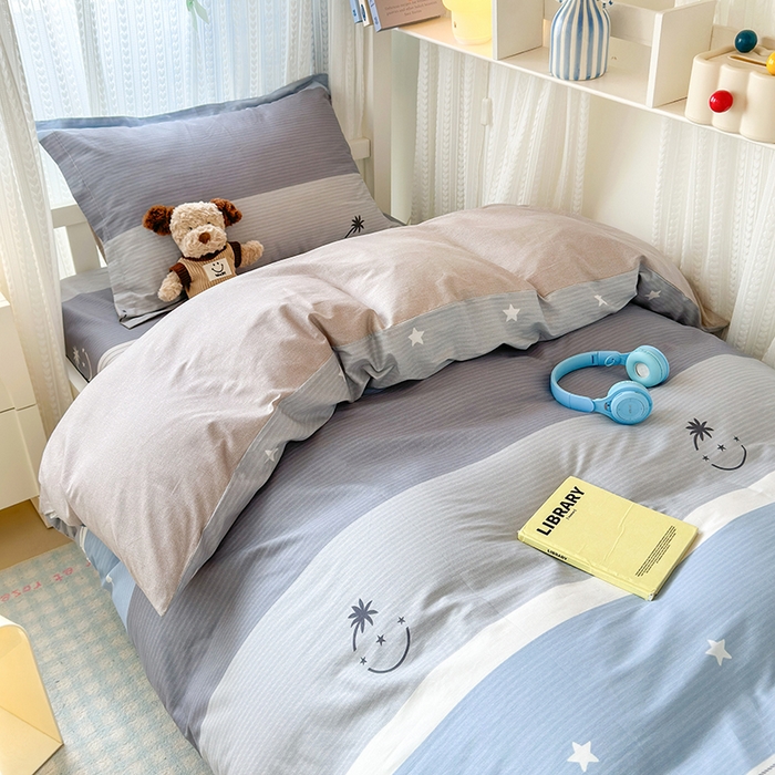 91家纺网 家纺一手货源 找家纺 拾物记 2025新款A类棉学生印花三件套 格利亚