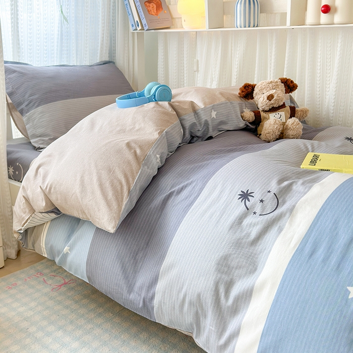 91家纺网 家纺一手货源 找家纺 拾物记 2025新款A类棉学生印花三件套 格利亚