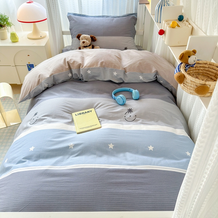 91家纺网 家纺一手货源 找家纺 拾物记 2025新款A类棉学生印花三件套 格利亚