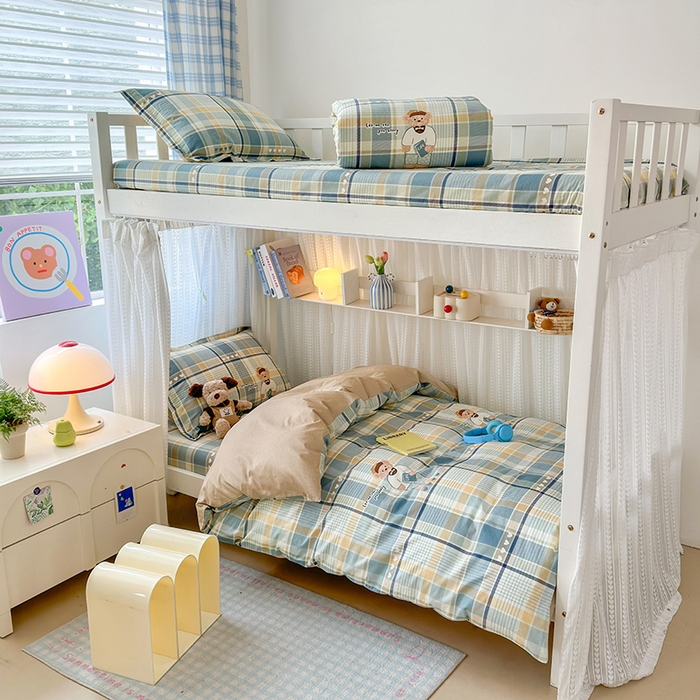 91家纺网 家纺一手货源 找家纺 拾物记 2025新款A类棉学生印花三件套 欢乐熊宝