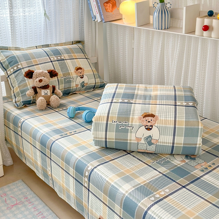 91家纺网 家纺一手货源 找家纺 拾物记 2025新款A类棉学生印花三件套 欢乐熊宝