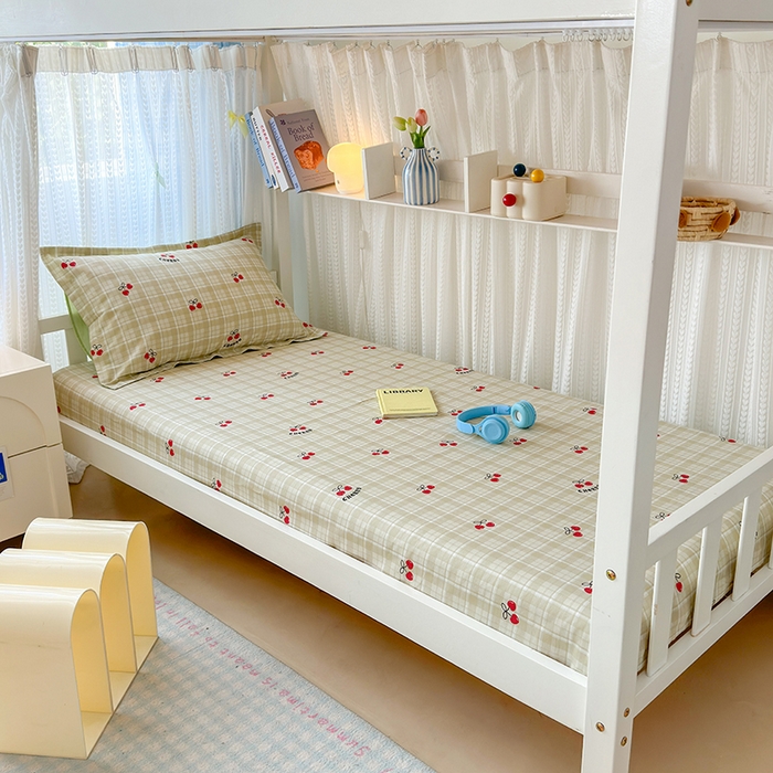 91家纺网 家纺一手货源 找家纺 拾物记 2025新款A类棉学生印花三件套 恋樱